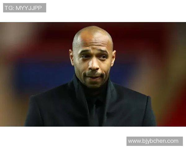 亨利足球明星头像高清图展示与解析让你更深入了解这位传奇球员的魅力与风采