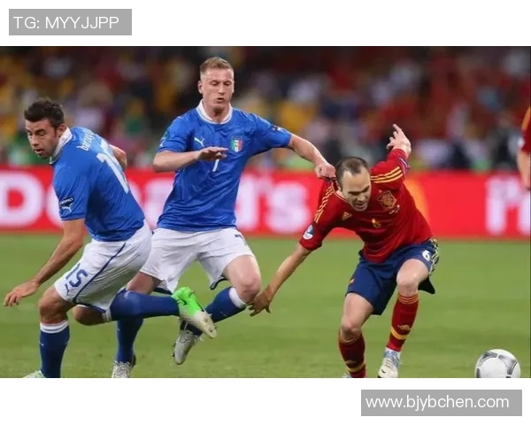 南京飞盘队在防守与反击中的得失分析与战术探讨 南京飞盘队在防守与反击中的得失分析与战术探讨