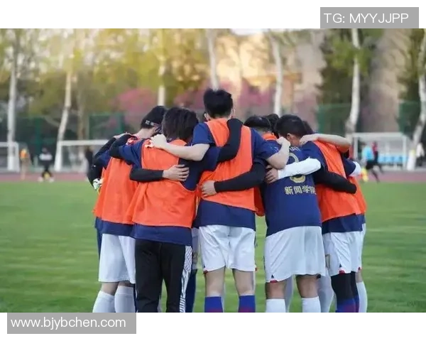 成都足球队的团队协作之道：如何在赛场上实现默契与配合