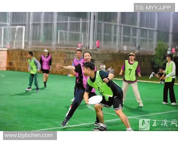 杭州飞盘队与重庆飞盘队赛后复盘分析团队配合与战术执行的关键要素