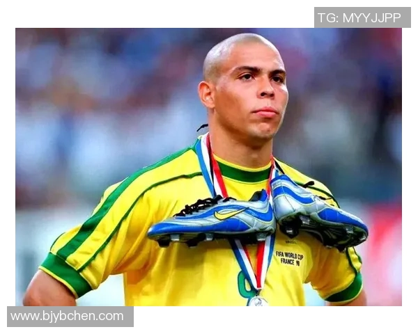 足球巨星藤的传奇之路与未来展望:从绿茵场到全球偶像的成长历程 足球巨星藤的传奇之路与未来展望:从绿茵场到全球偶像的成长历程