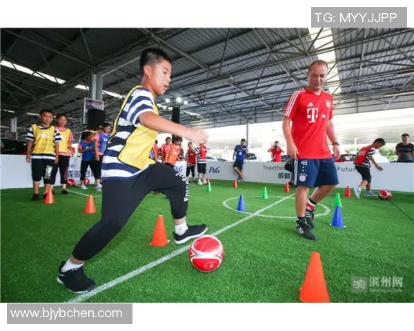 选择合适的户外足球门提升比赛体验与训练效果的全面指南 选择合适的户外足球门提升比赛体验与训练效果的全面指南