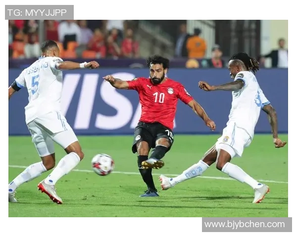 踢足球的男生体力好是因为运动锻炼与团队合作的双重优势